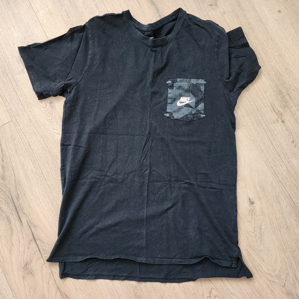 Nike tshirt